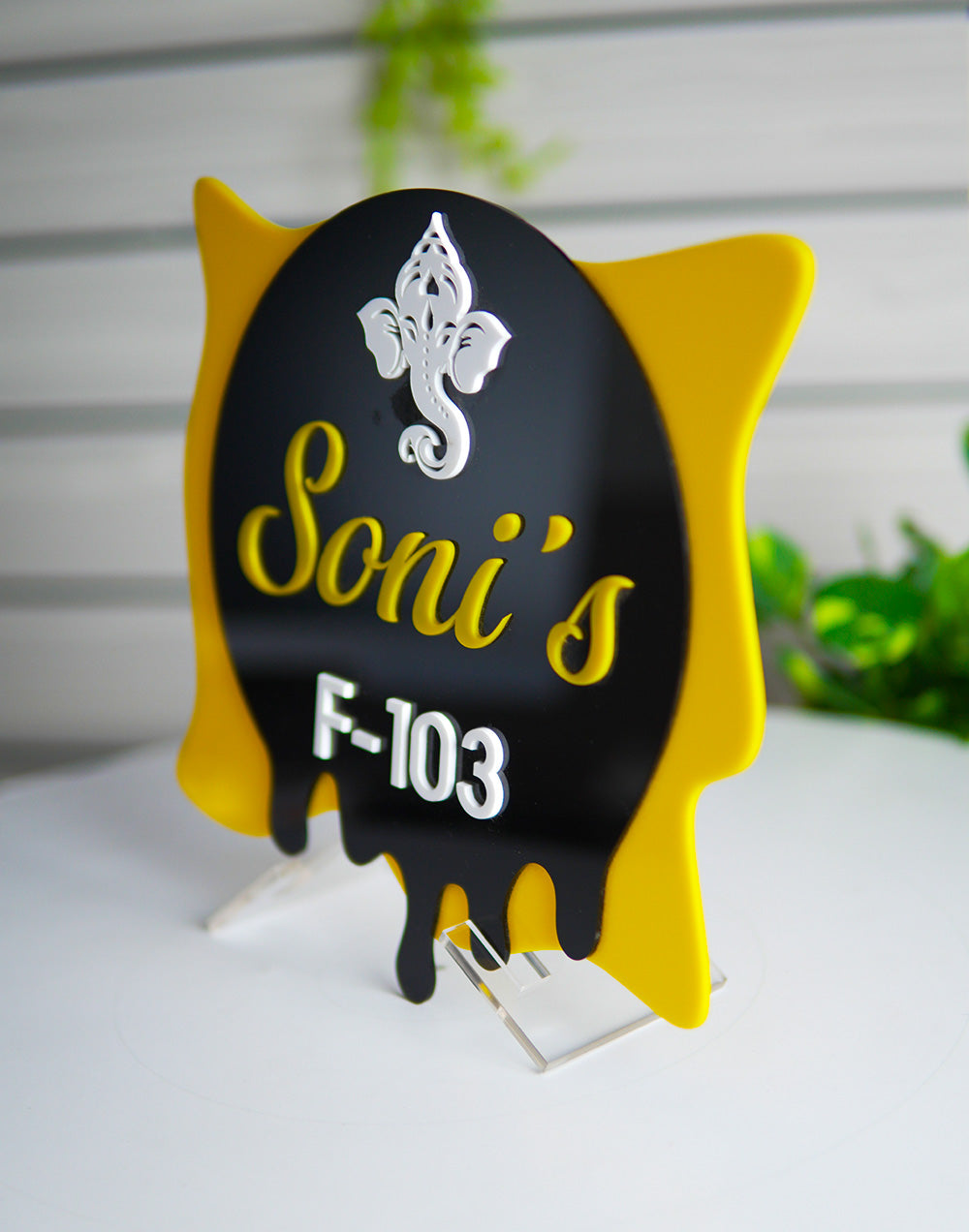 Water Drop Style Yellow Acrylic Name Plate – Personalized Modern Home Sign