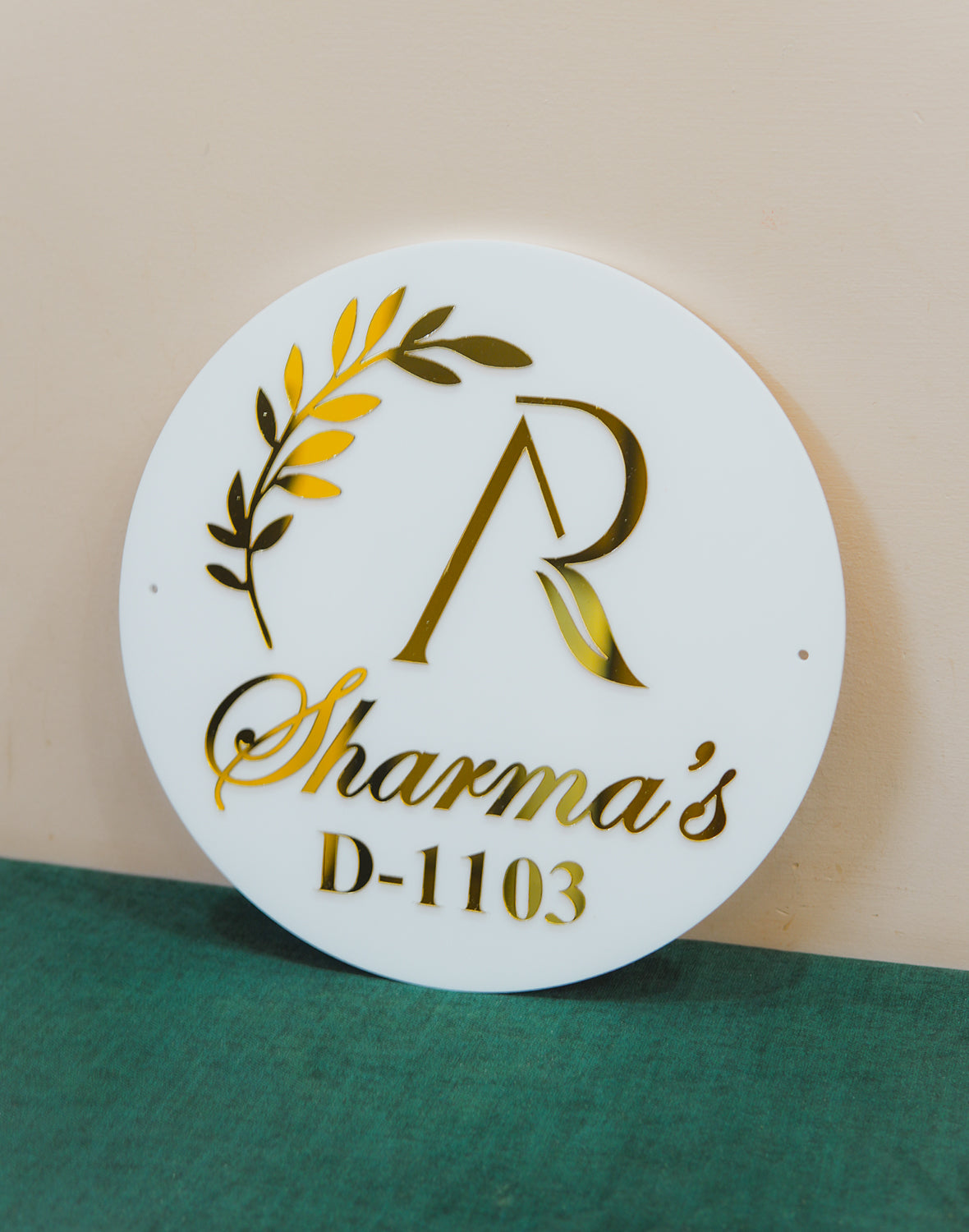 Personalized Round Acrylic Nameplate - White & Gold