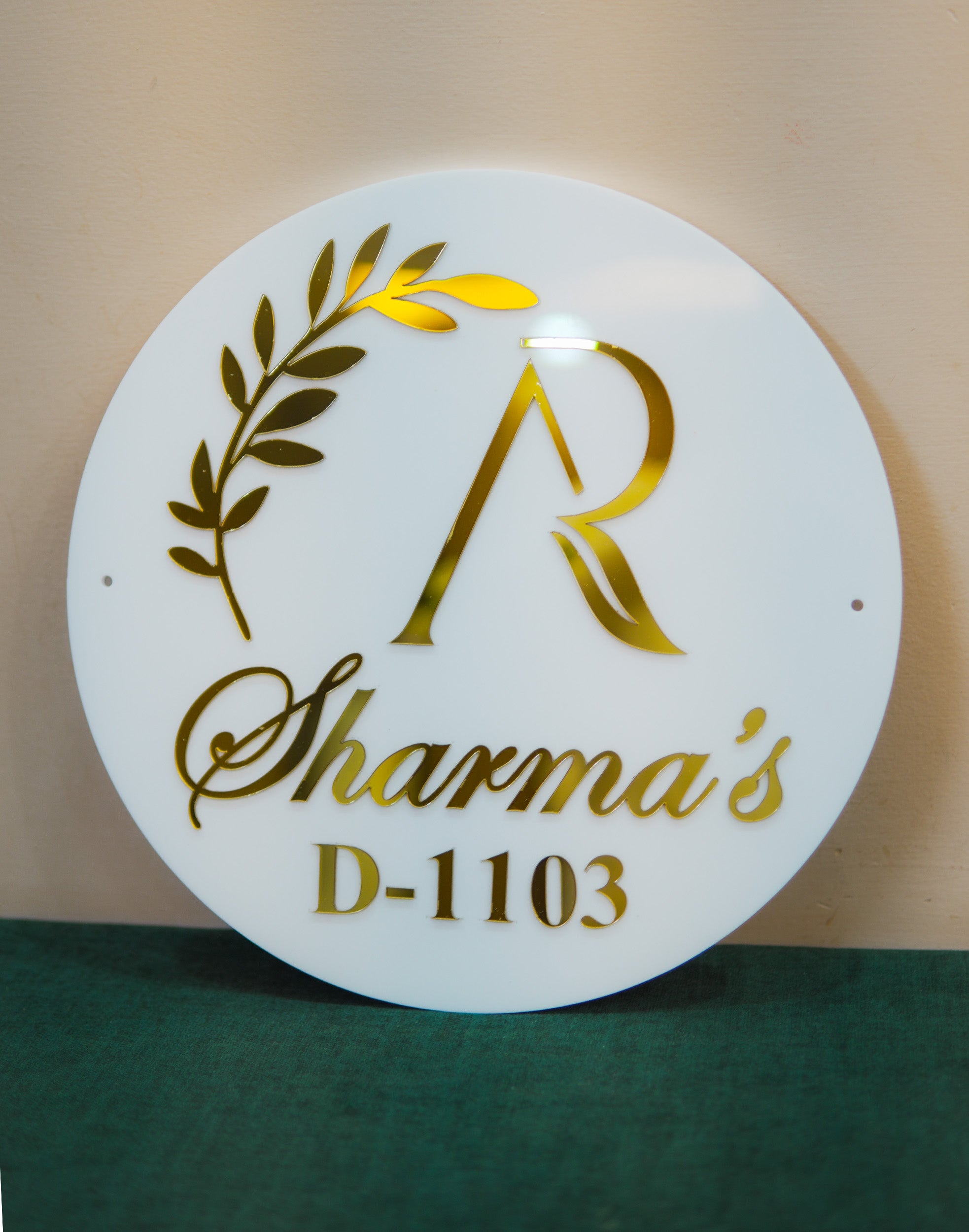Personalized Round Acrylic Nameplate - White & Gold